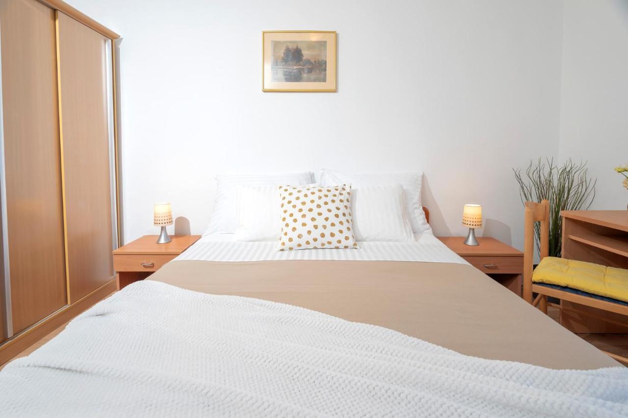 Novak Guesthouse - Zf Hvar Hvar Town Luaran gambar