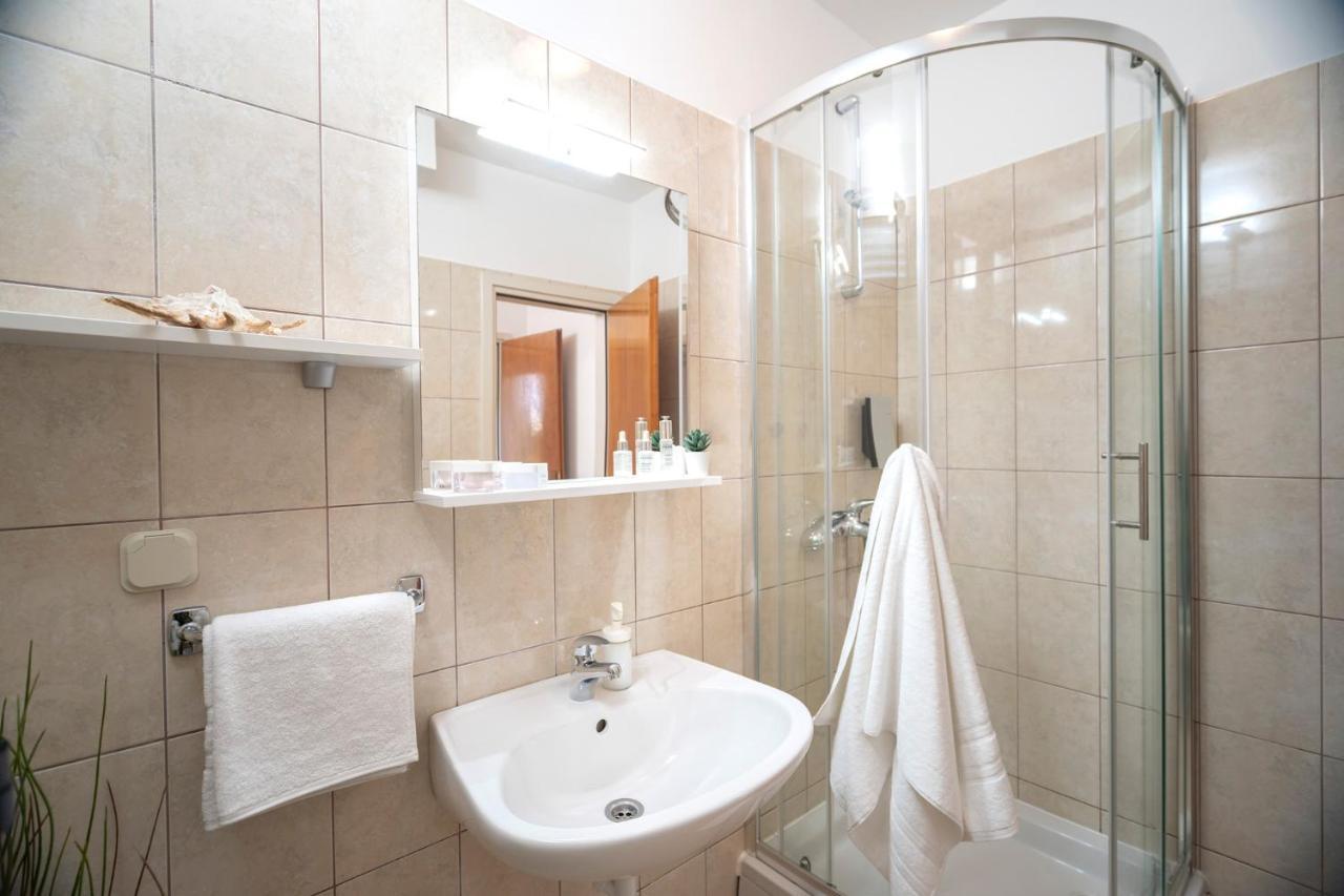 Novak Guesthouse - Zf Hvar Hvar Town Luaran gambar