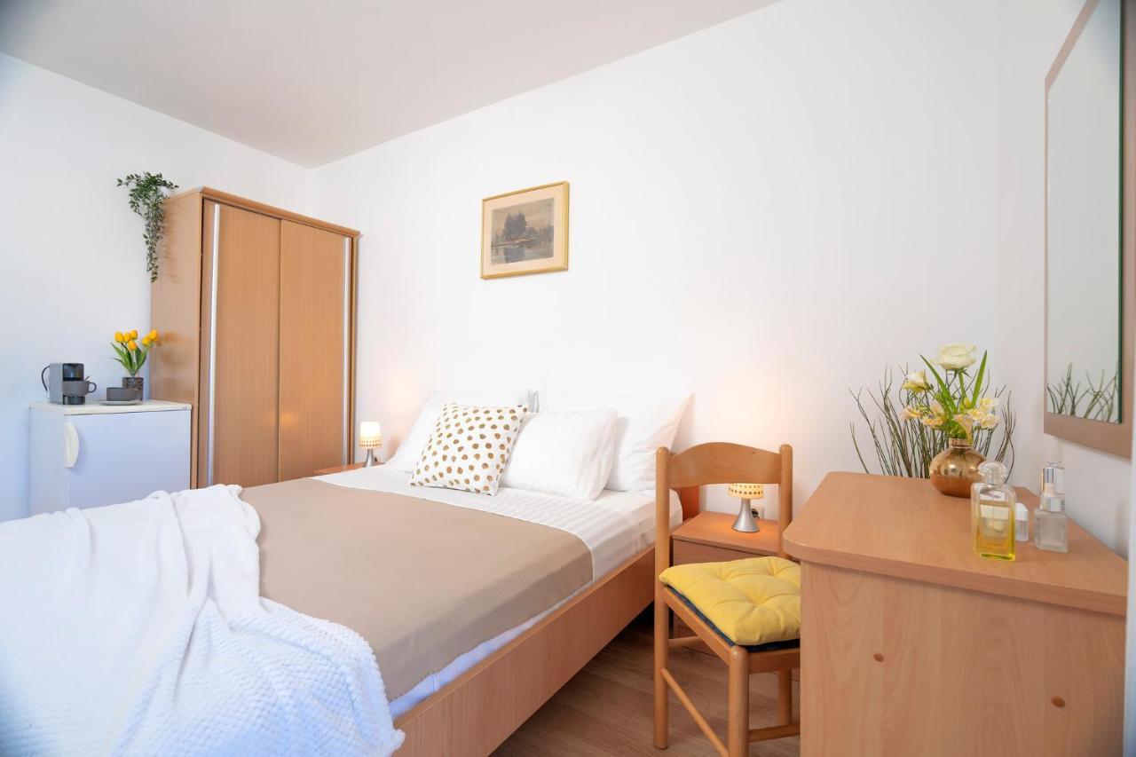 Novak Guesthouse - Zf Hvar Hvar Town Luaran gambar