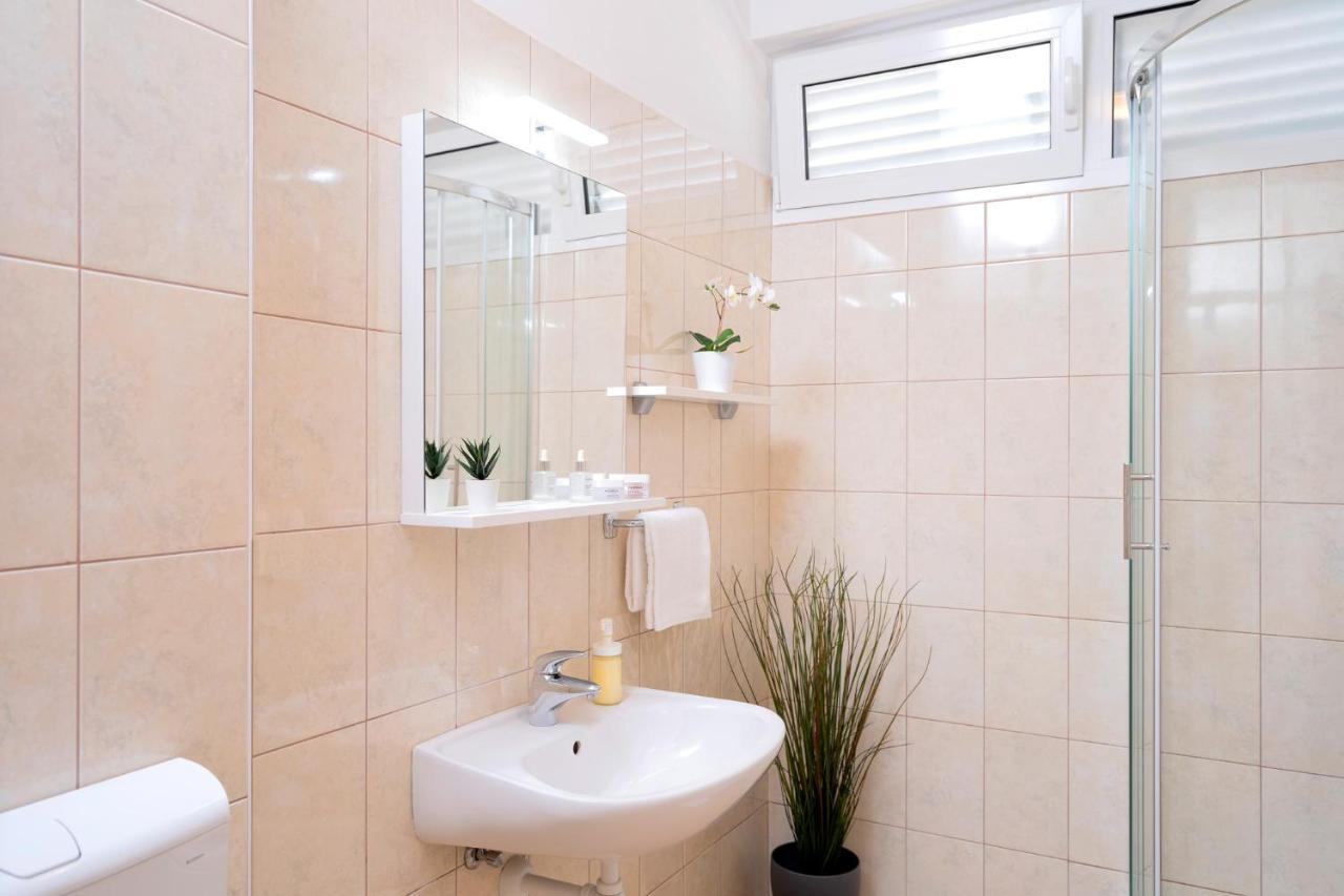 Novak Guesthouse - Zf Hvar Hvar Town Luaran gambar